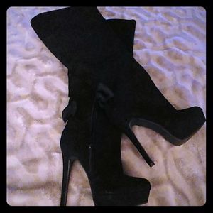 Thigh high boots with bows
